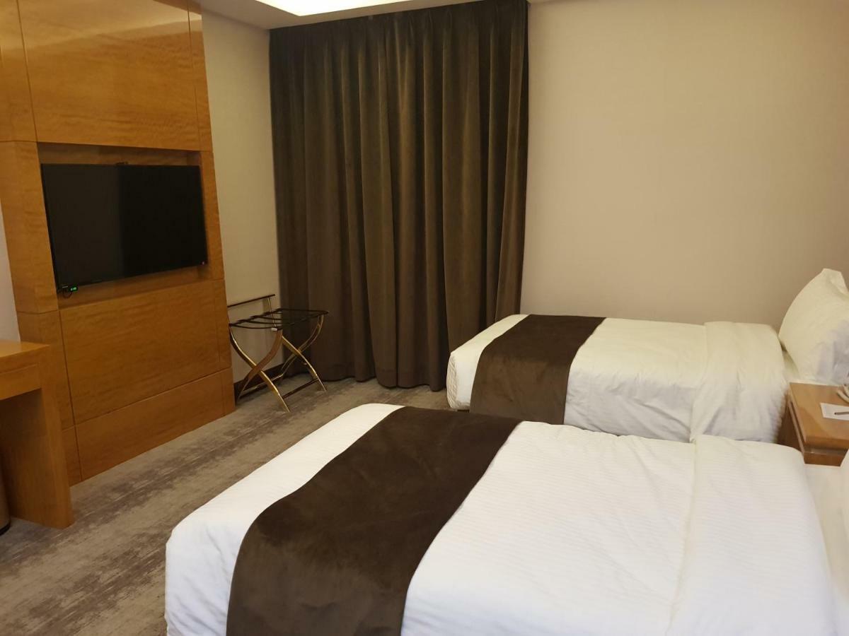 Hotel Gloria 3*